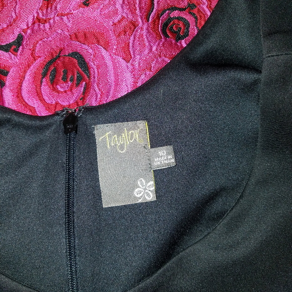 Taylor Sleeveless Rose Pattern Dress w/ Pockets - Picture 6 of 8